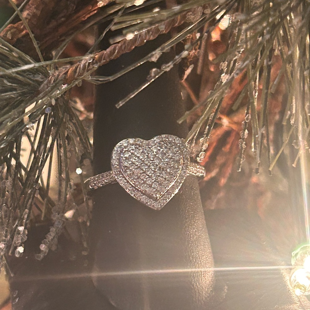 Elegant Silver Heart Ring